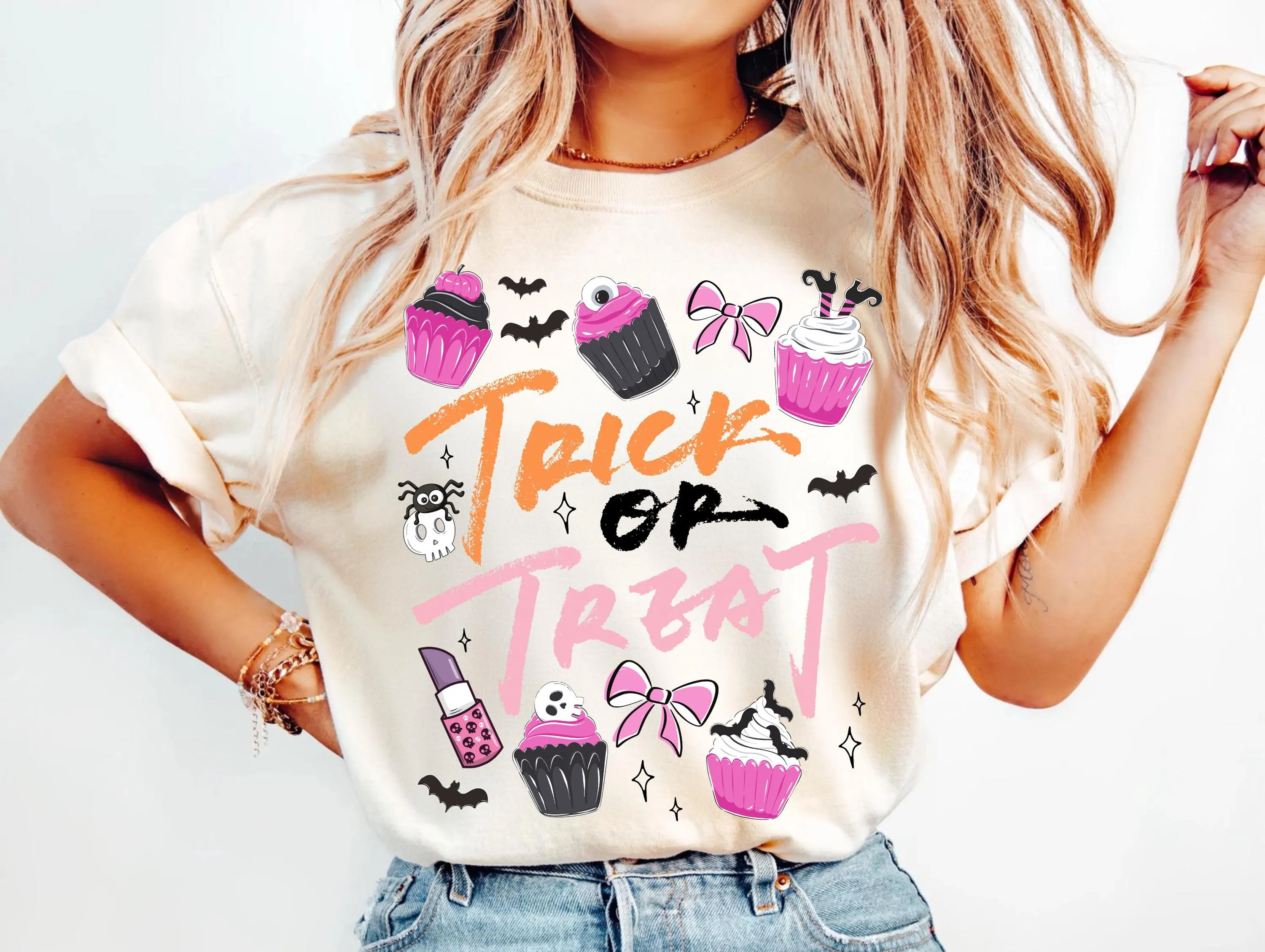 Halloween Trick or Treat Cupcakes T-Shirt Transparent PNG | Pink Bats Cute Spooky Girly Gothic Kawaii Sweets Design for Shirts & Sweatshirts